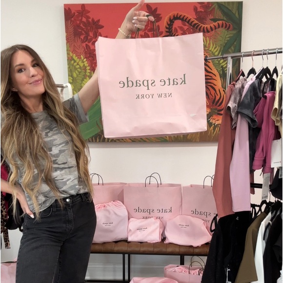 Meghan BAI is BACK ๐จ๐จ๐จ - Picture 5 of 16